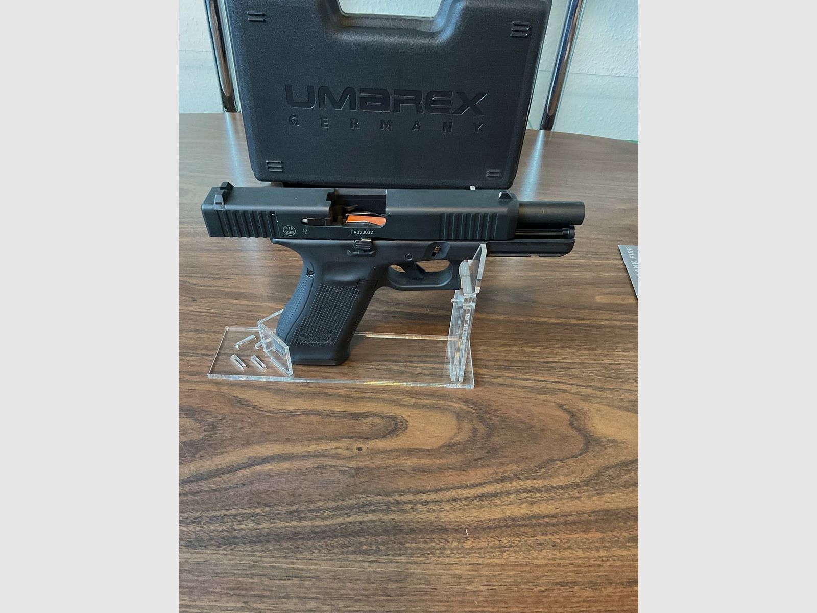 Glock 17 Gen5 blank firing pistol 9mm P.A.K. – Like new in full set