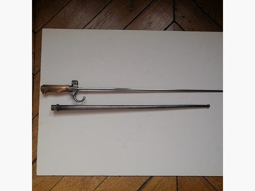 Französisches Bajonett 1886/93 mit Quillon – Lebel-Gewehr – seltenes Exemplar mit Messinggriff – Sehr gutes Futteral – TBE