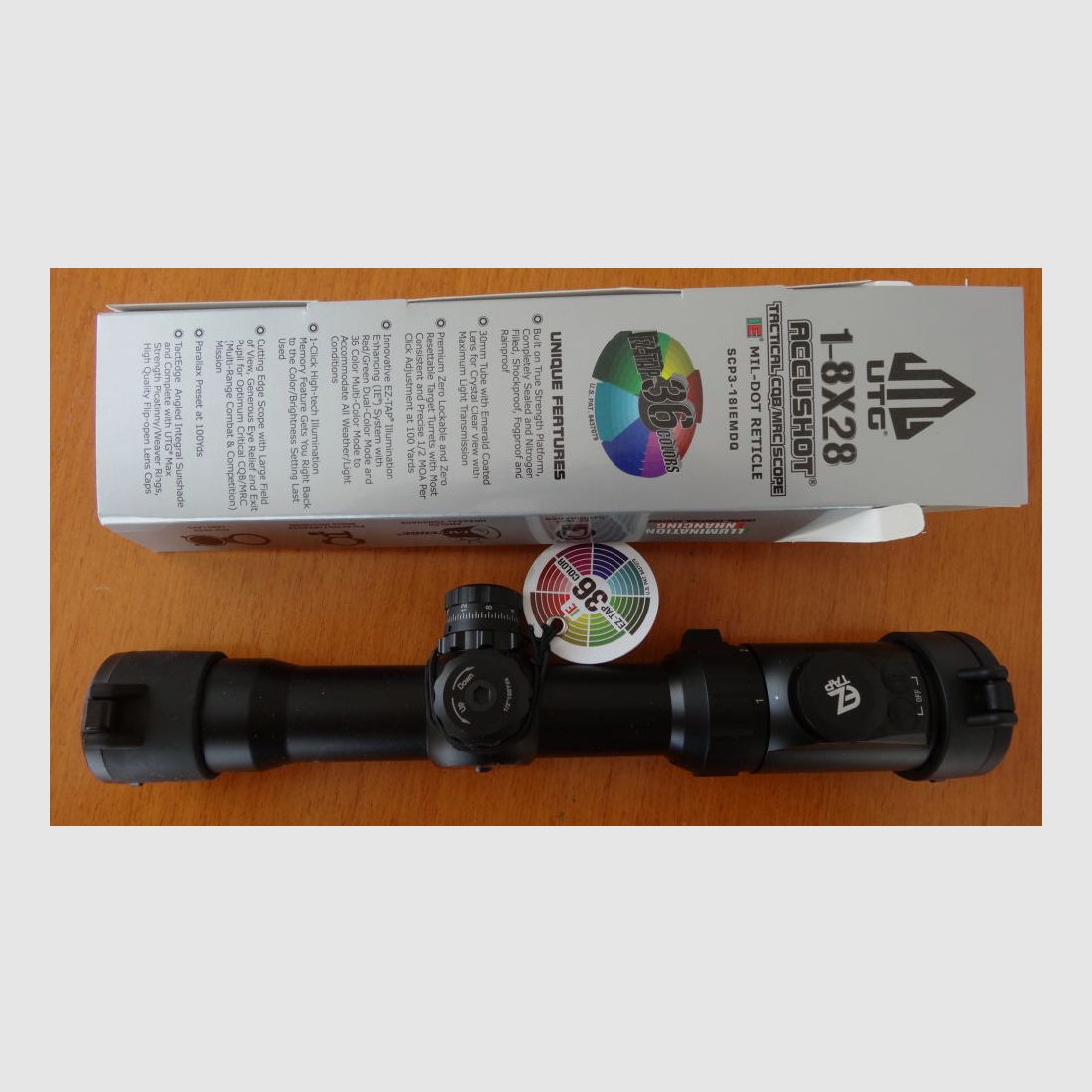 UTG-Leapers UTG-Leapers 1-8X28mm CQB-richtkijker, 36-kleurige Circle-Dot