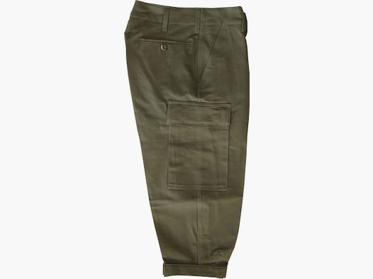 BW knee-length trousers