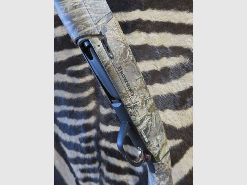 BROWNING Maxus Camo Duck Blind Flinte Kal. 12/89 Lauf 76 cm 5 Chokes – Waffenkoffer, Bild 6 von 10