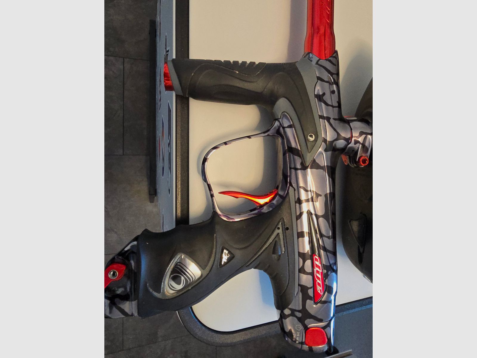 Marker paintballowy DYE DM15 .68 Cal