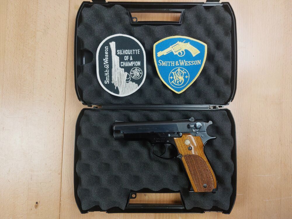Smith & Wesson, USA M 39-2