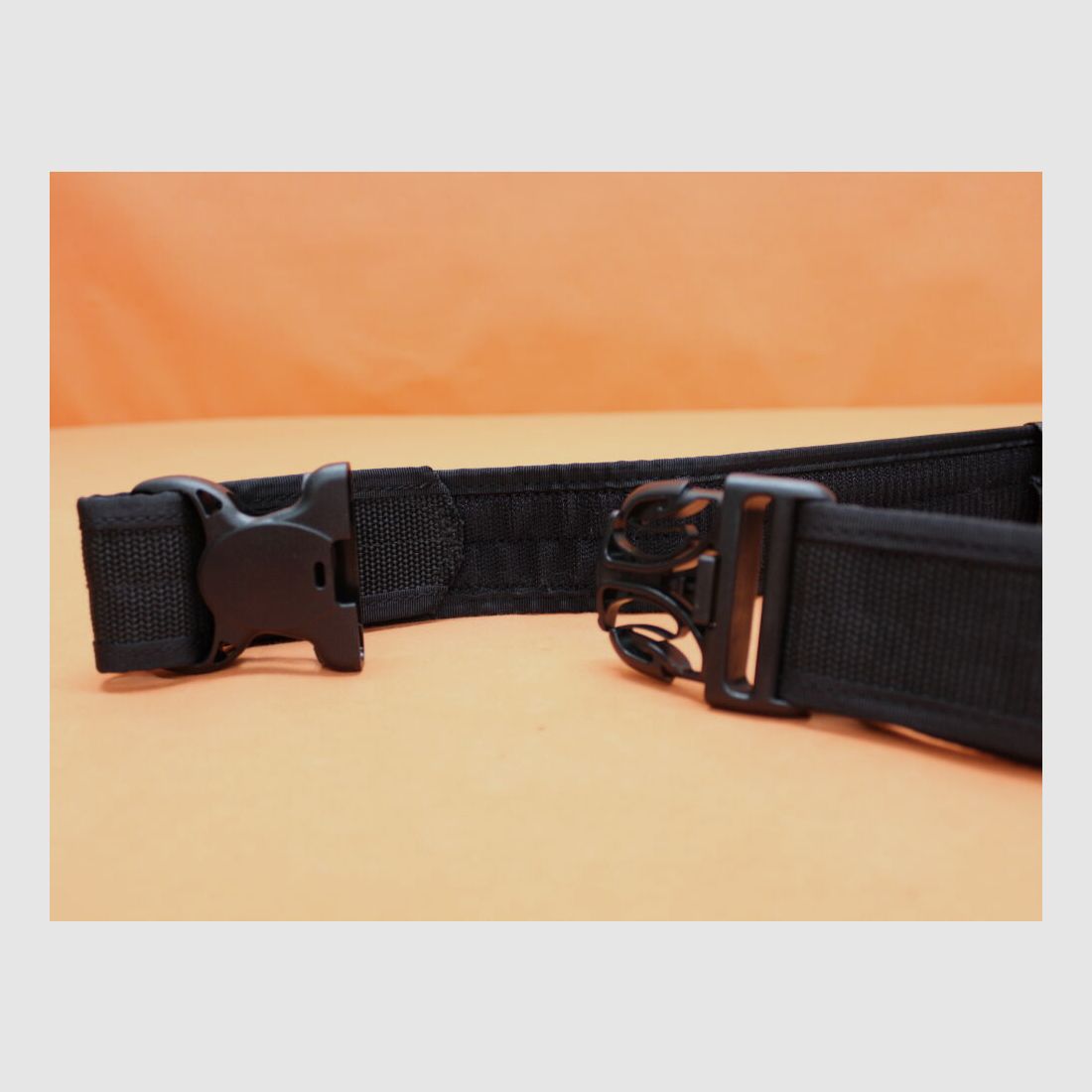 Tasmanian Tiger TT Equipment Belt outer 040 zwart (7746.040): 50mm gesp met haakklittenband binnenkant maat M