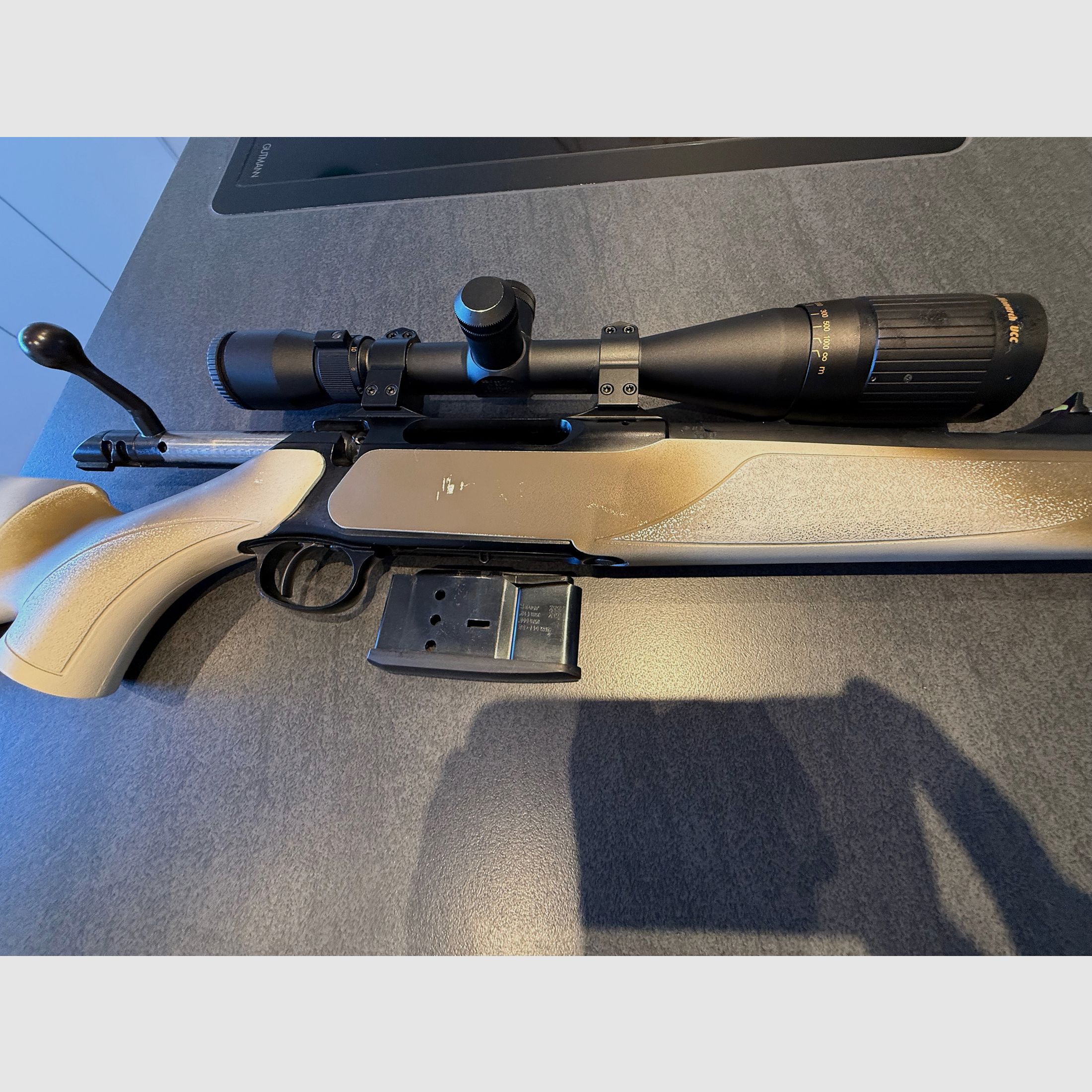 Sauer 202 rifle de repetición en calibre .308 Winchester con Nikon Monarch UCC 6,5–20× mira