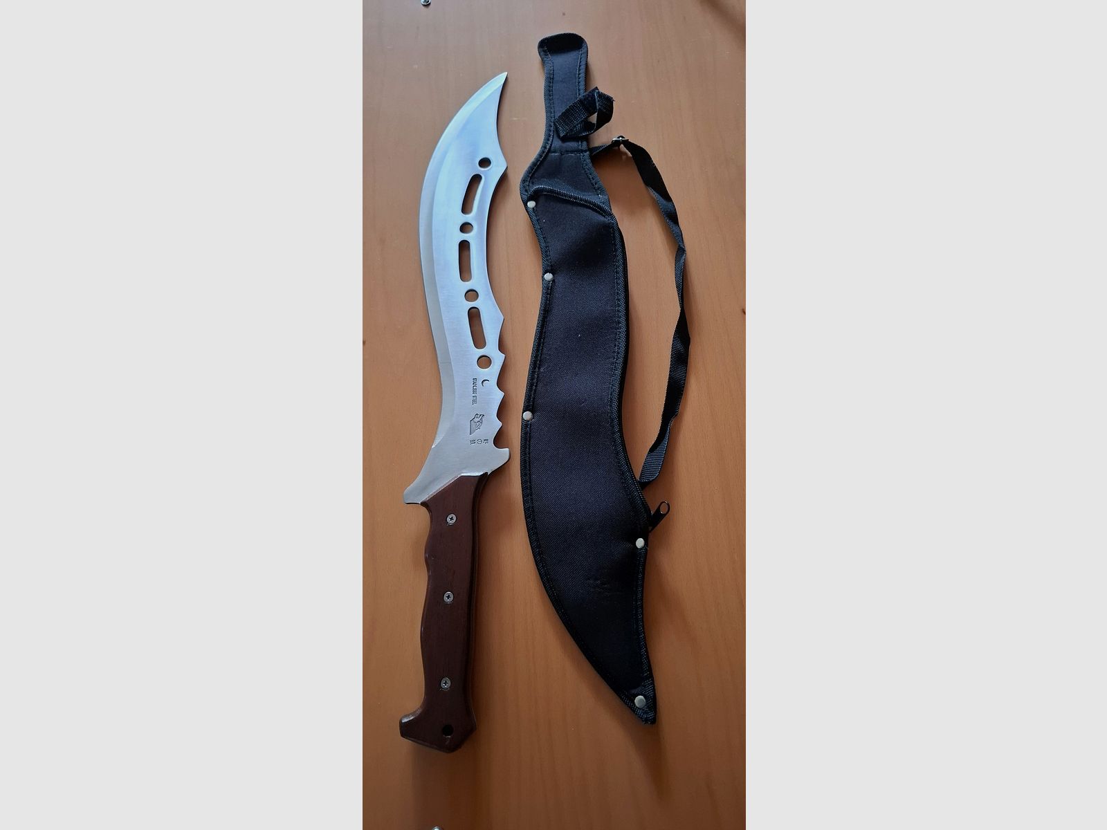 Selling from collection. Machete-Bush knife XXL Like new.