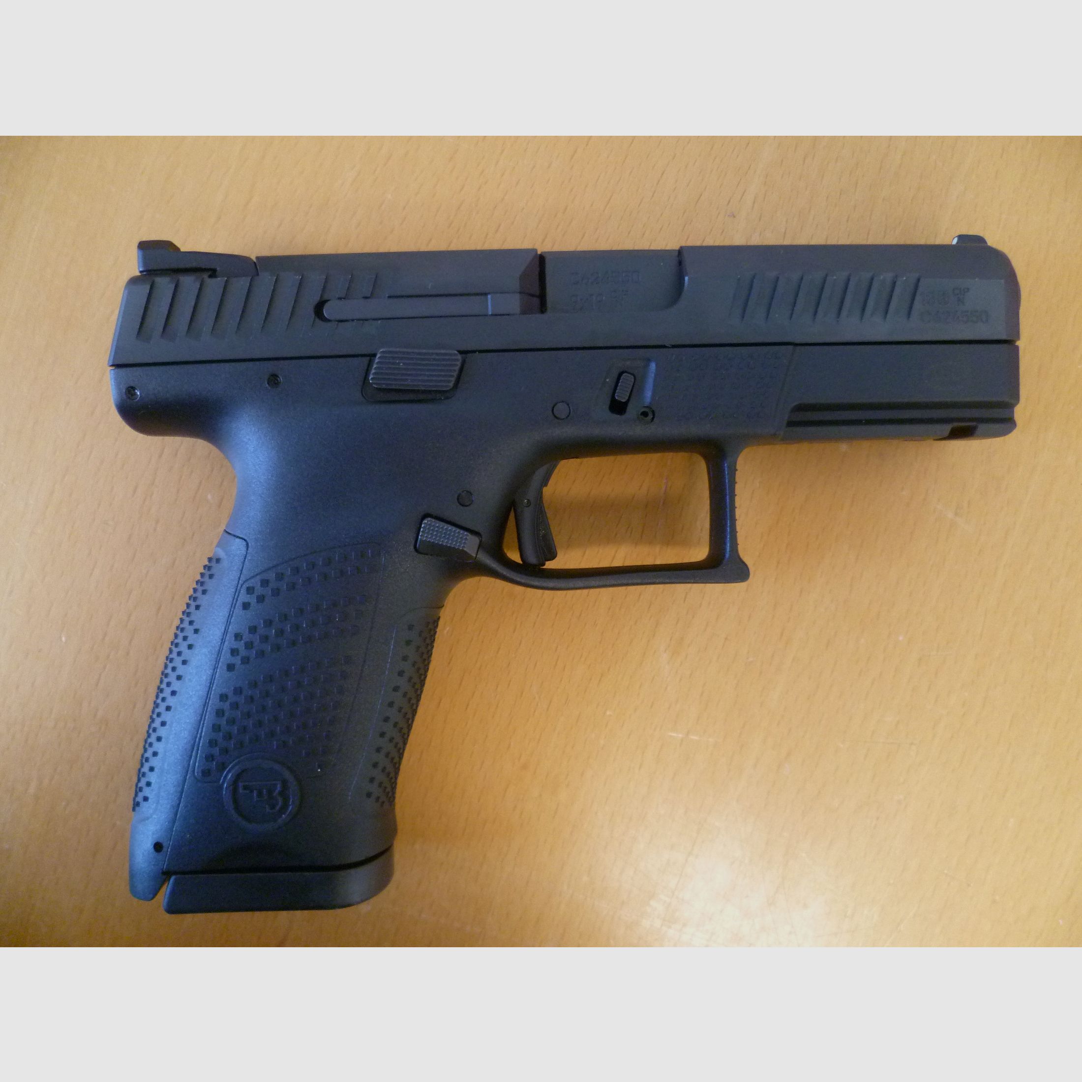 Pistola CZ P-10 C 9mm Luger