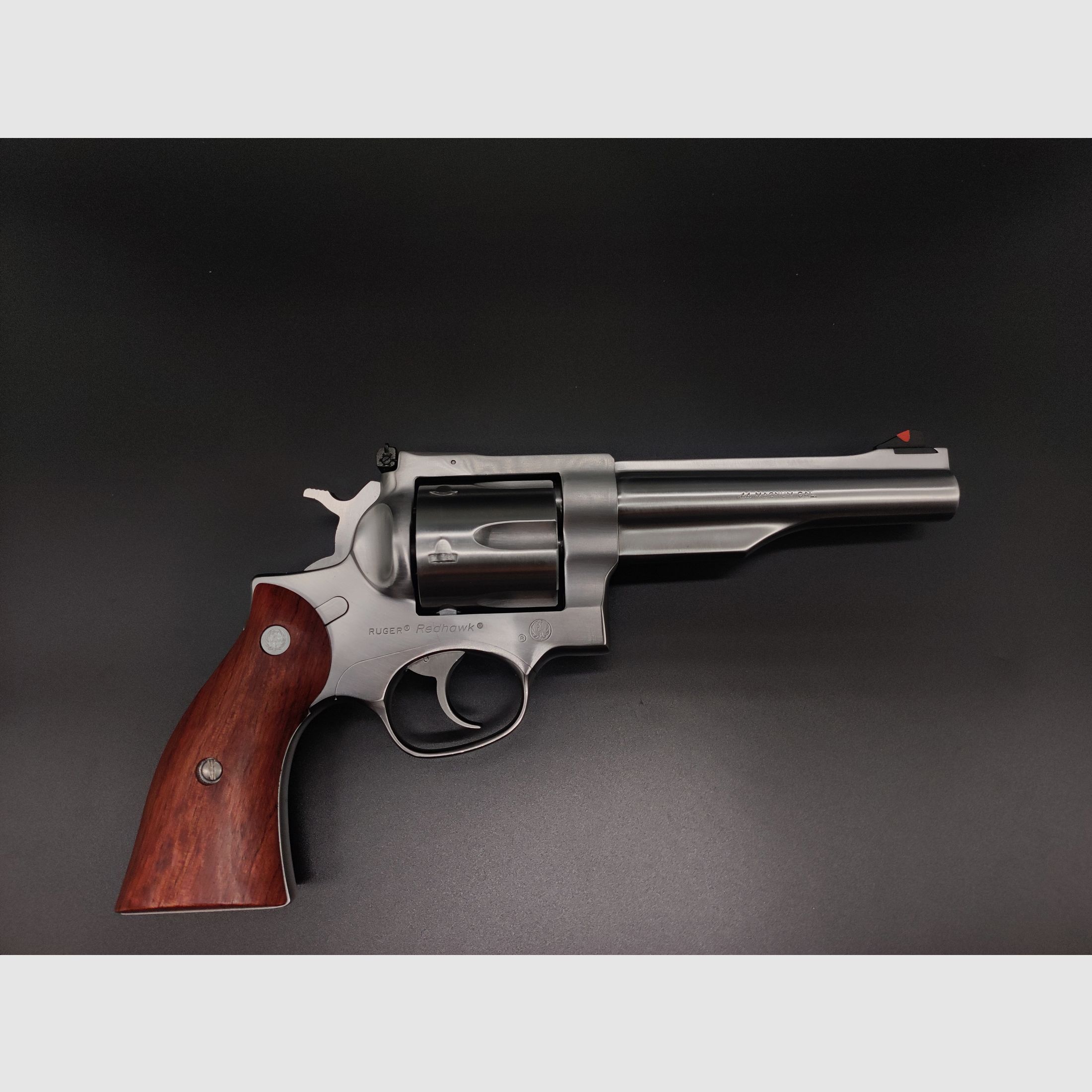 Ruger Redhawk .44 Magnum – Neuwertig – inkl. 401 Schuss Munition & Originalzubehör