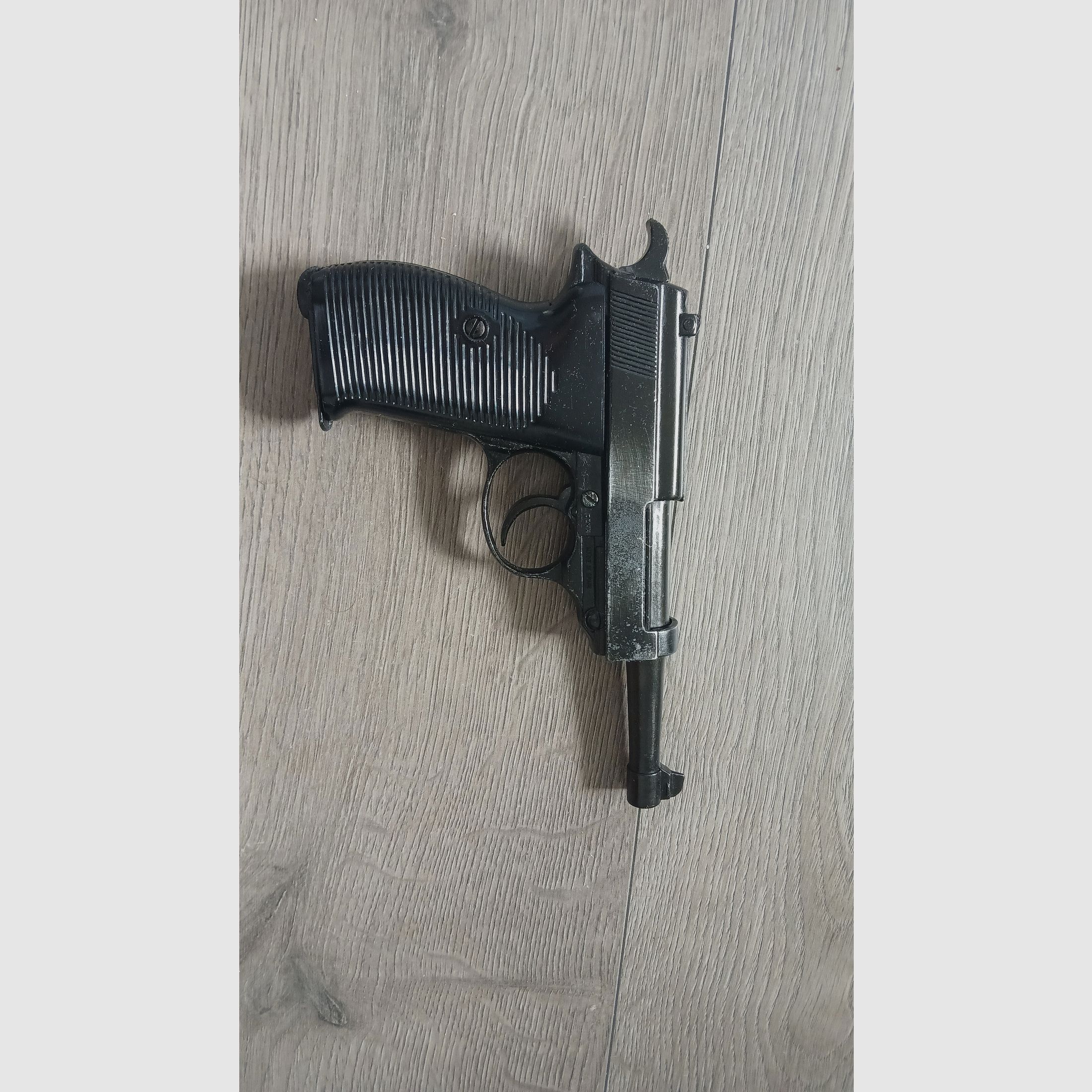 Denix P38 Deko Pistole