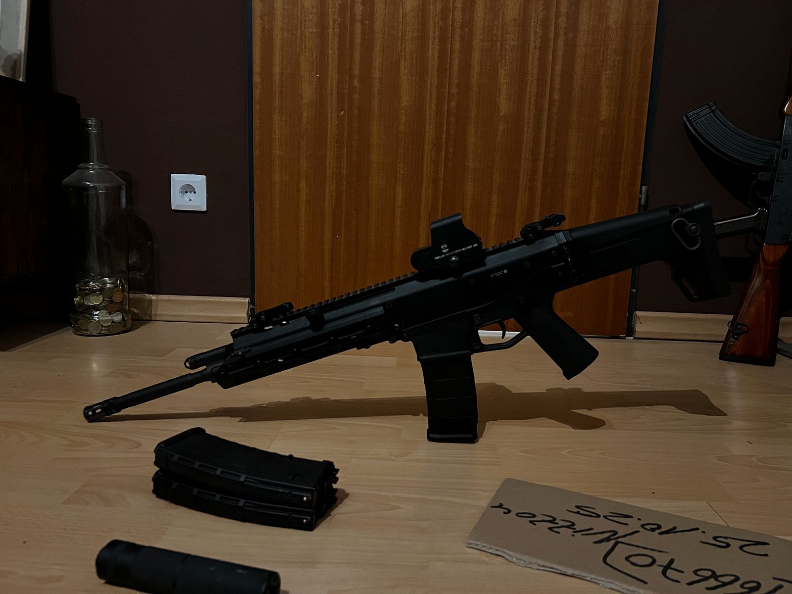 WE MSK GBB mit 3 Mags, Holo und Schalldämpfer