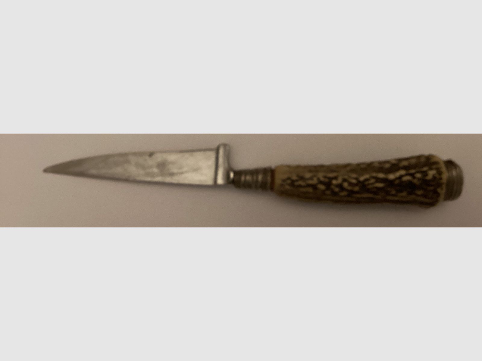 Messer mit Hirschhorngriff