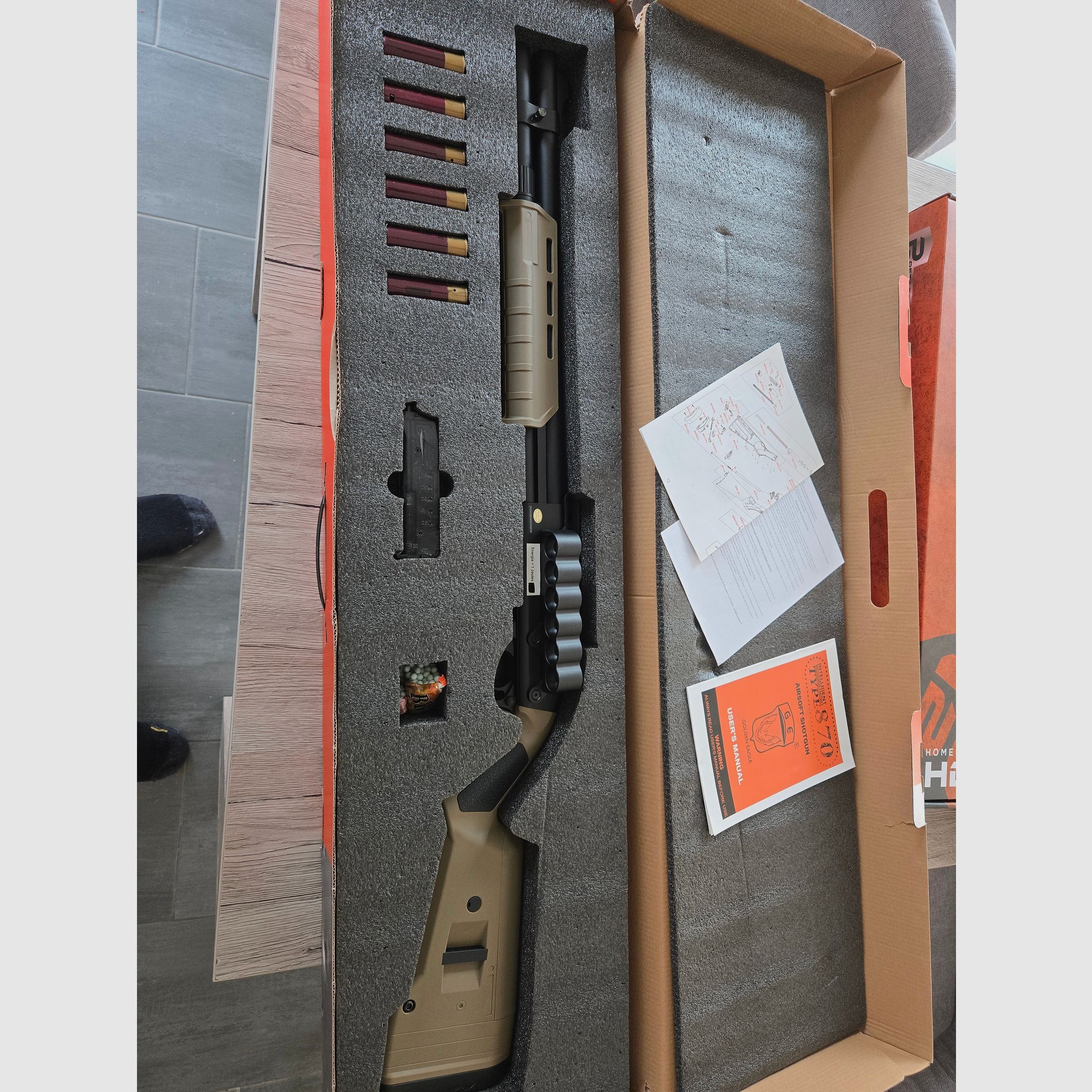 Golden Eagle M870 Schrotflinte tan Airsoft 6 mm