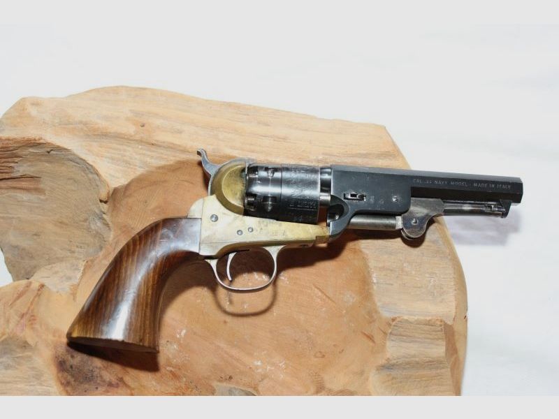 Vorderladerrevolver  Model Navy Cal. 44