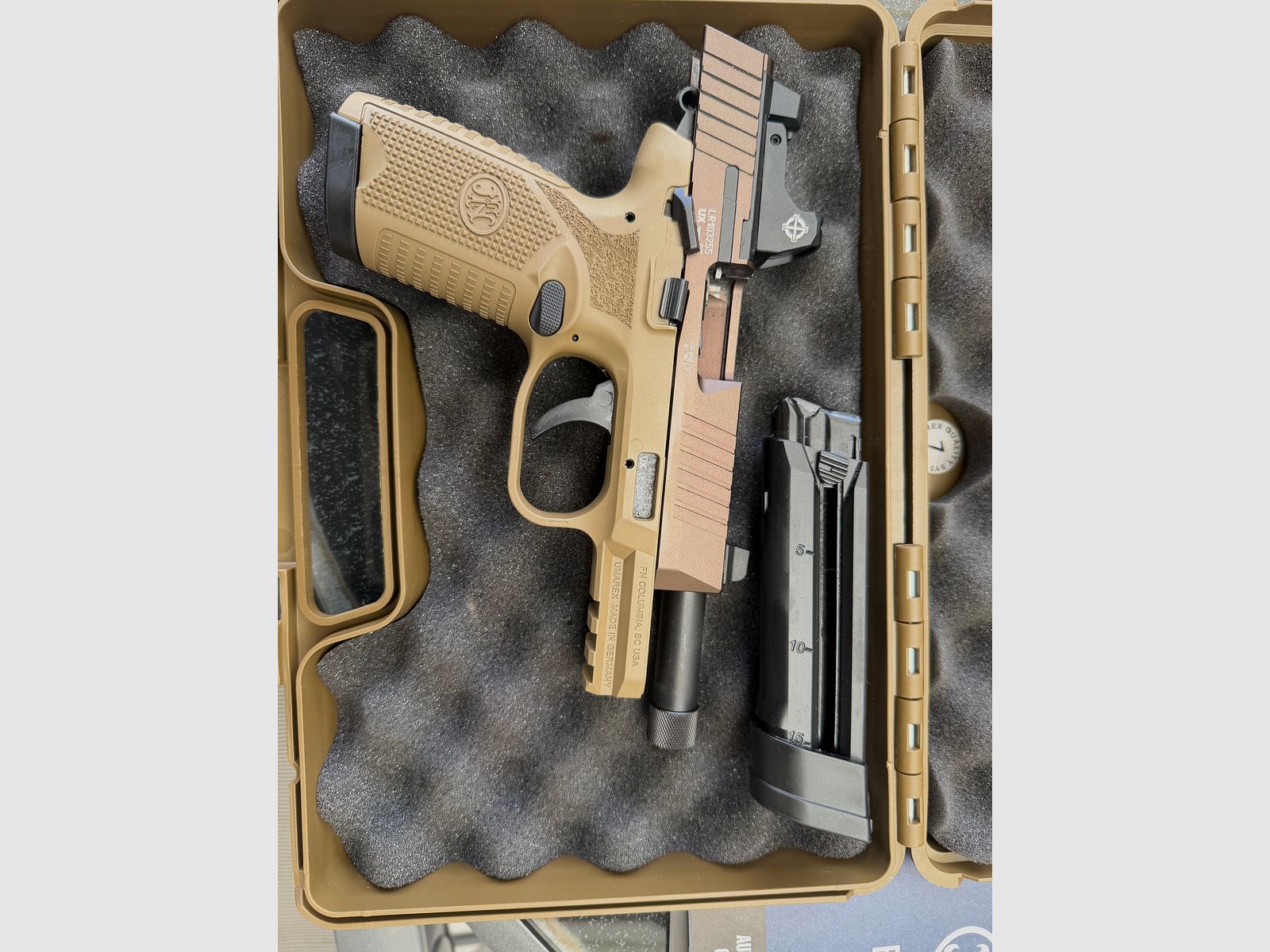 FN502T FDE | with red dot sight | like new