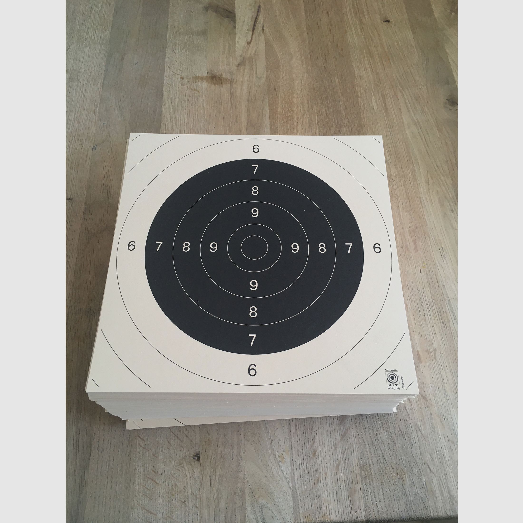 256 tarcz strzeleckich do pistoletu sportowego