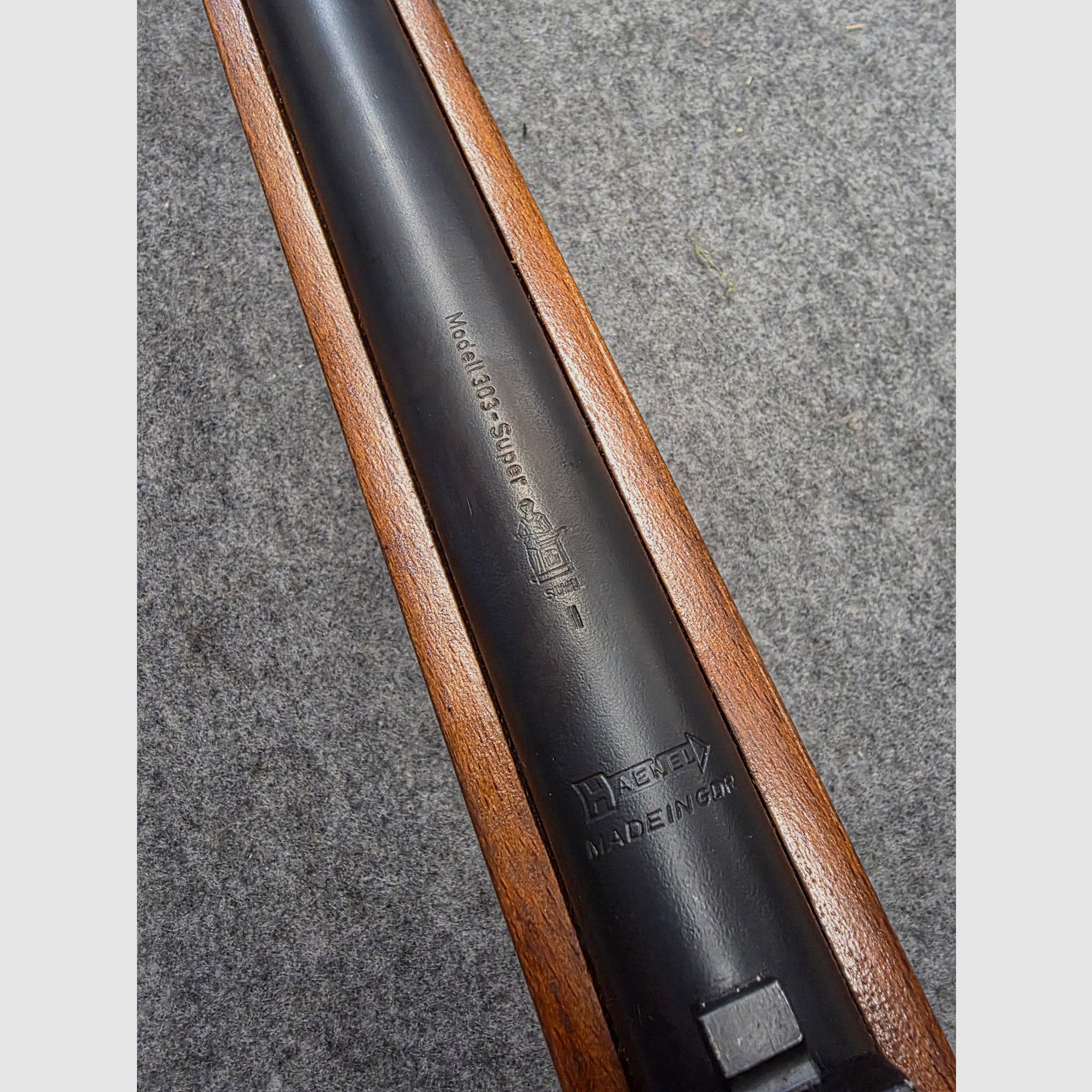 Haenel 303-8 Super 1. Variante con túnel de mira macizo