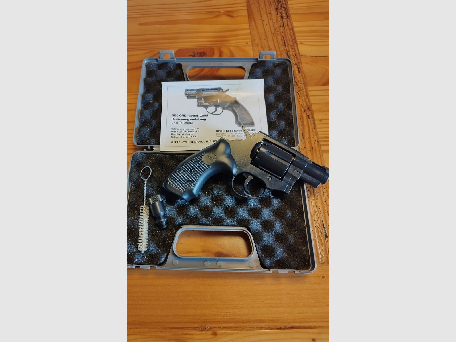 Record Chief 2" revolwer alarmowy kaliber 9mm R.K, zdjęcie 4 z 4