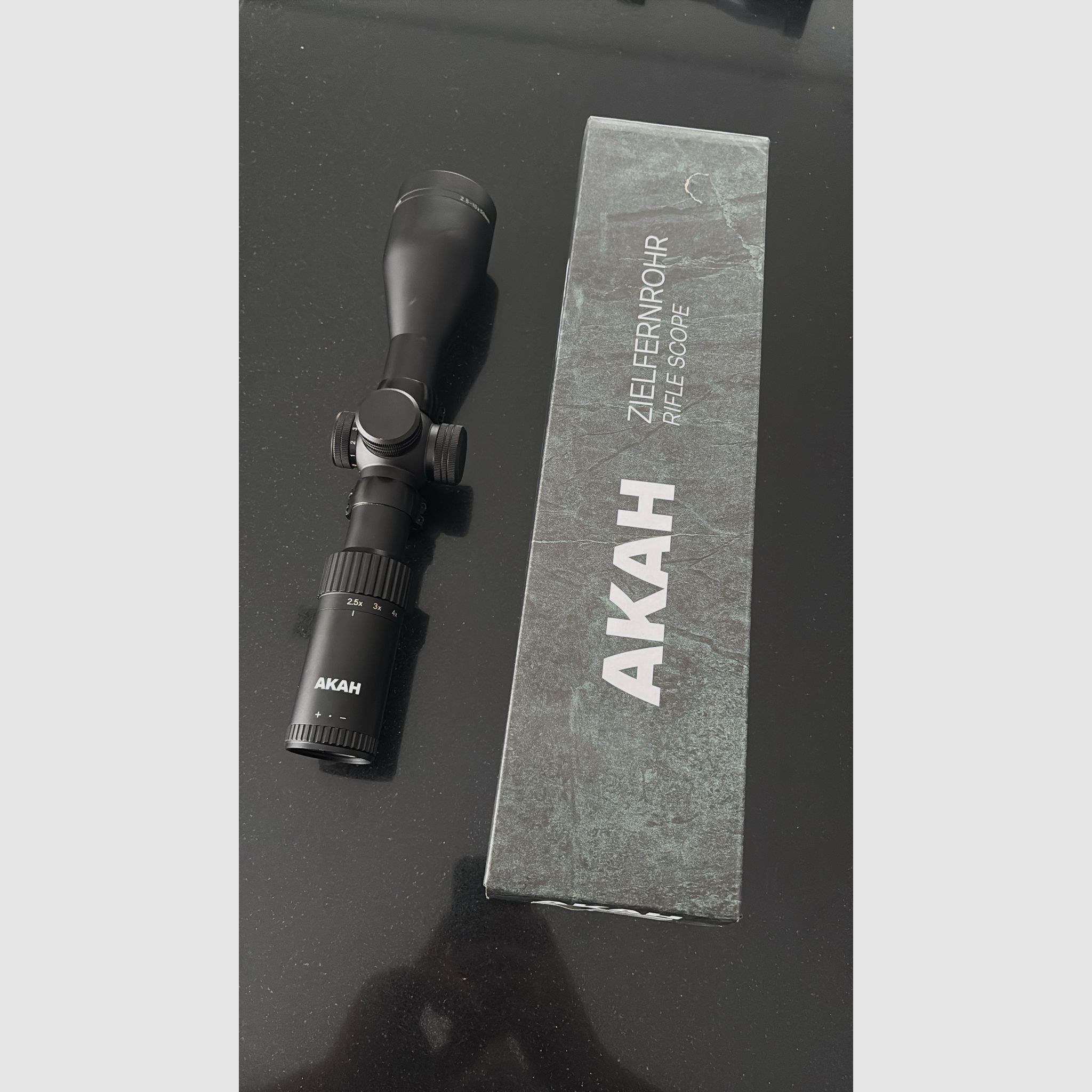 Akah 2,5-10x 50 como nuevo, incluyendo montaje