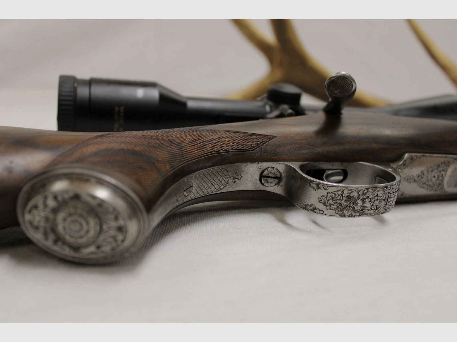 Bolt-action rifle Mauser DWM Luxus rifle 9,3 x 62 Keiler rifle with engraving rarity Kahles 8 x 56 red dot sight