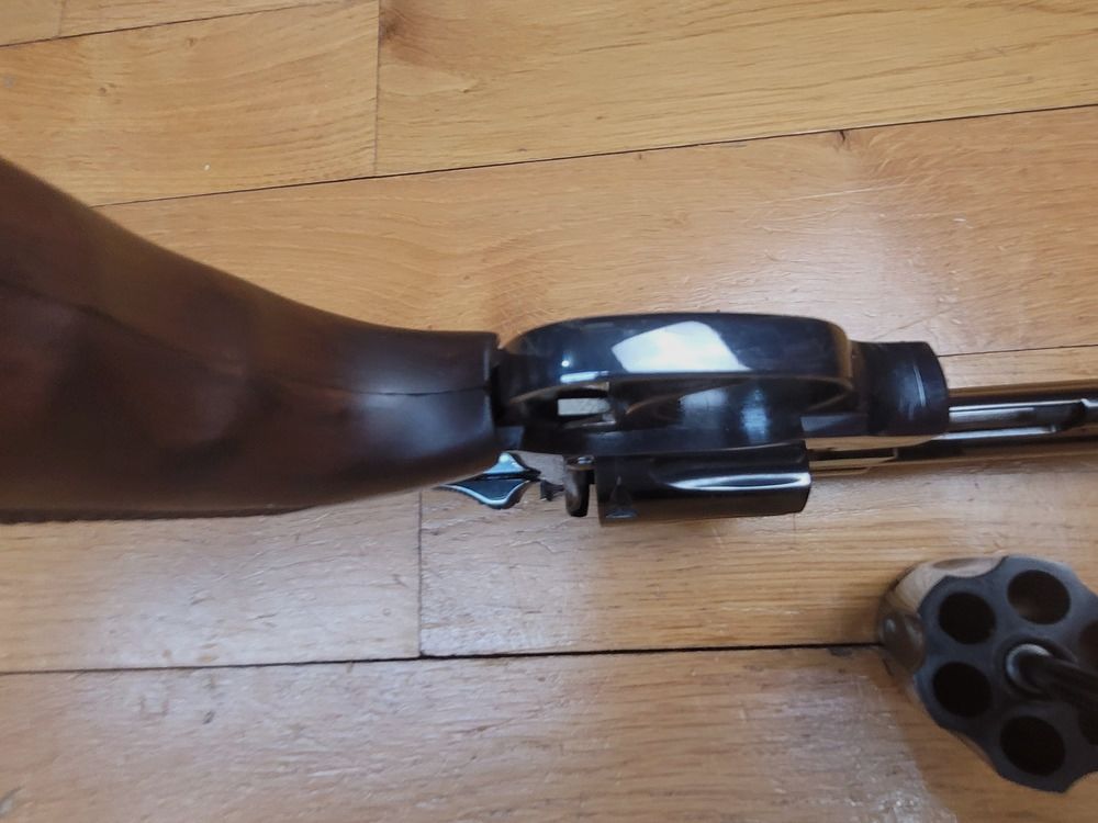 Außergewöhnliches Originalset Revolver Manurhin MR73 – Modell Gendarmerie in 4 Zoll – Kal. 357 Mag – Mit seinem seltenen 6-Schuss-Zylinder in 9 Para – In seiner Originalbox mit Zubehör, Handbuch und Originaldokumenten – Sehr seltenes Set auf dem Markt und in einem traumhaften Zustand!, Bild 10 von 26