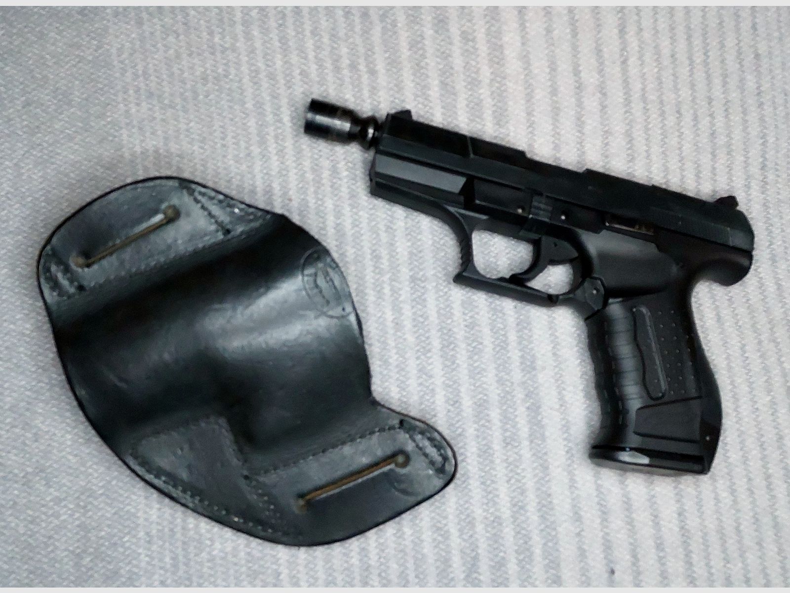 Walther P99 Schreckschuss Pistole 9mm P.A.K. (PTB 762) P 99 mit Foster Lederholster