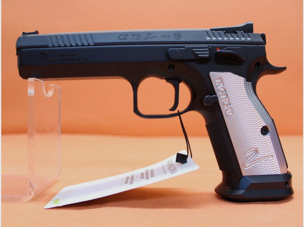 CZUB Ha.Pistole 9mmLuger CZUB CZ 75 TS2 Tactical Sports Silver 134mm Lauf/ Alu-Griffschalen