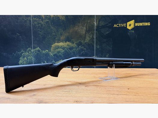 Mossberg modello M590A1 fucile a ripetizione con calcio anteriore / 12/76 / incluso prolungamento del caricatore / pronto per ottica