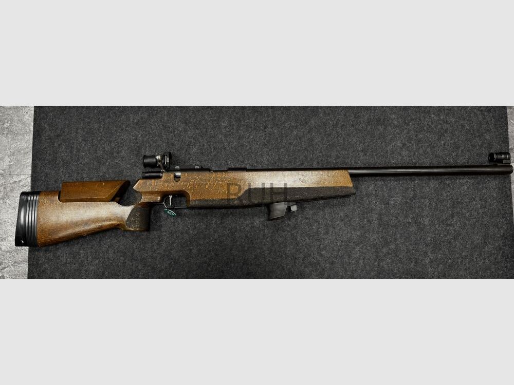 Veicolo e arma da caccia "Ernst Thälmann" Suhl 150-1 Standard / Arma per mancini dalla fabbrica