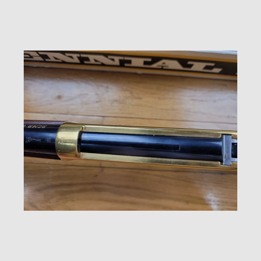 Très belle Winchester commémo – « RCMP Centenial 1873-1973 » – Musket 1894 – 9.500 ex. – 30-30 Win – Boite d&rsquo;origine – État parfait, image 23 sur 24