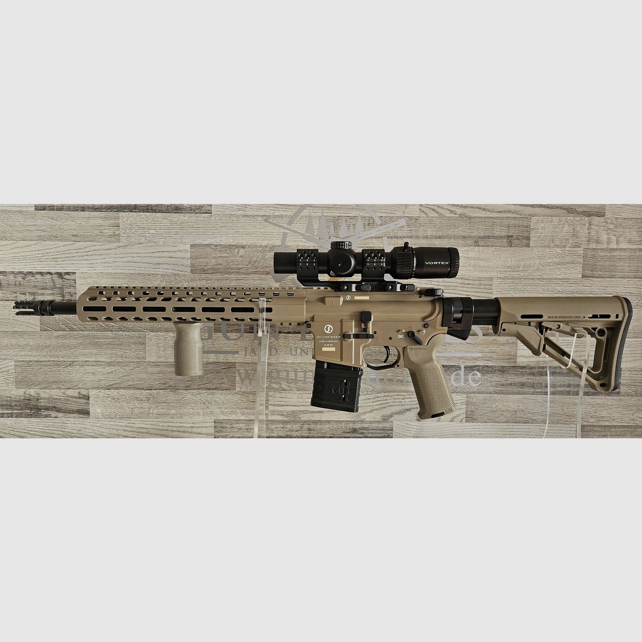 Schmeisser AR15 M4FL 14,5" FDE MAGPUL Cal. .223Rem con Vortex Strike Eagle - Producto nuevo del comercio especializado