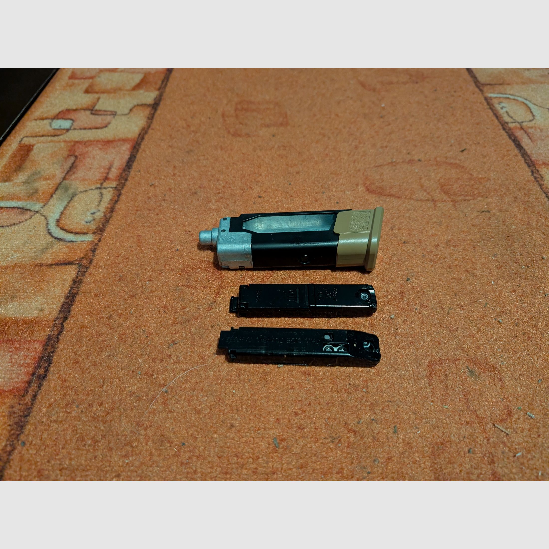 P320 M17 CO2 Magazin mit 2 x 20 Schuss, Bild 1 von 3