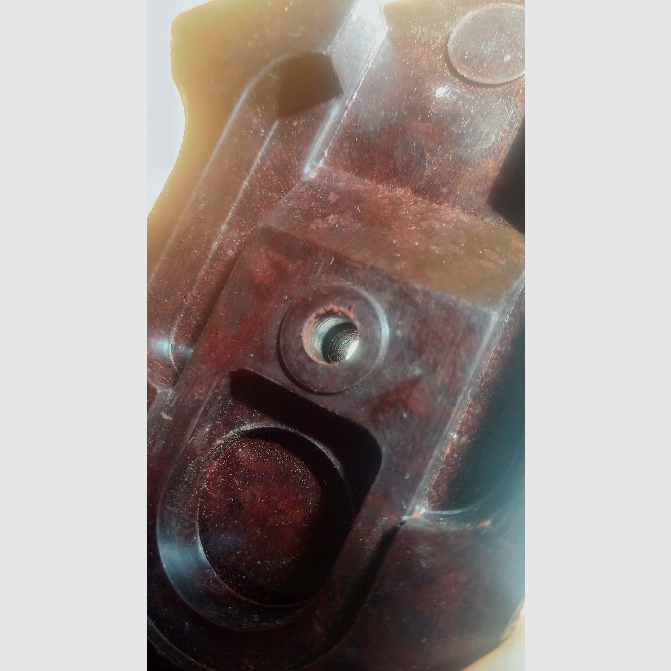 Original AK47 Type 1 Griff aus Bakelit zusammengehörige Griffschalen