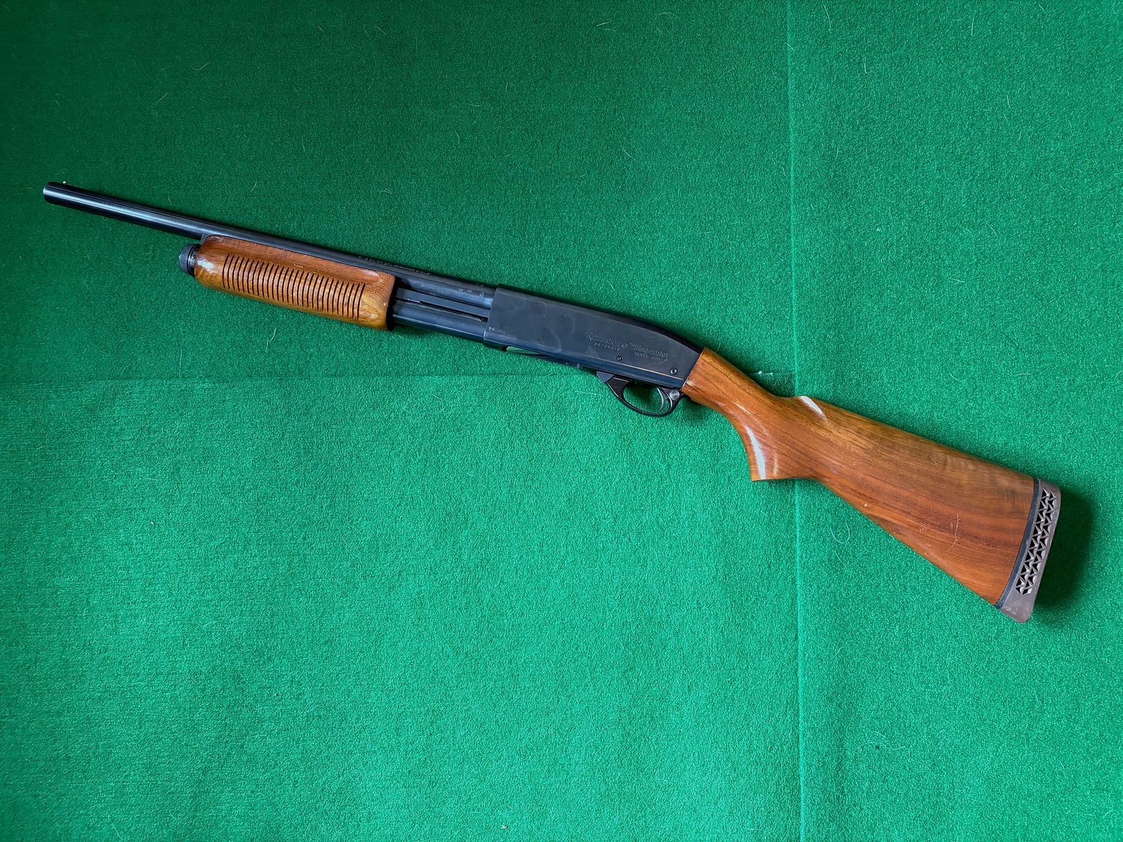 Remington repeating shotgun, caliber 12/70