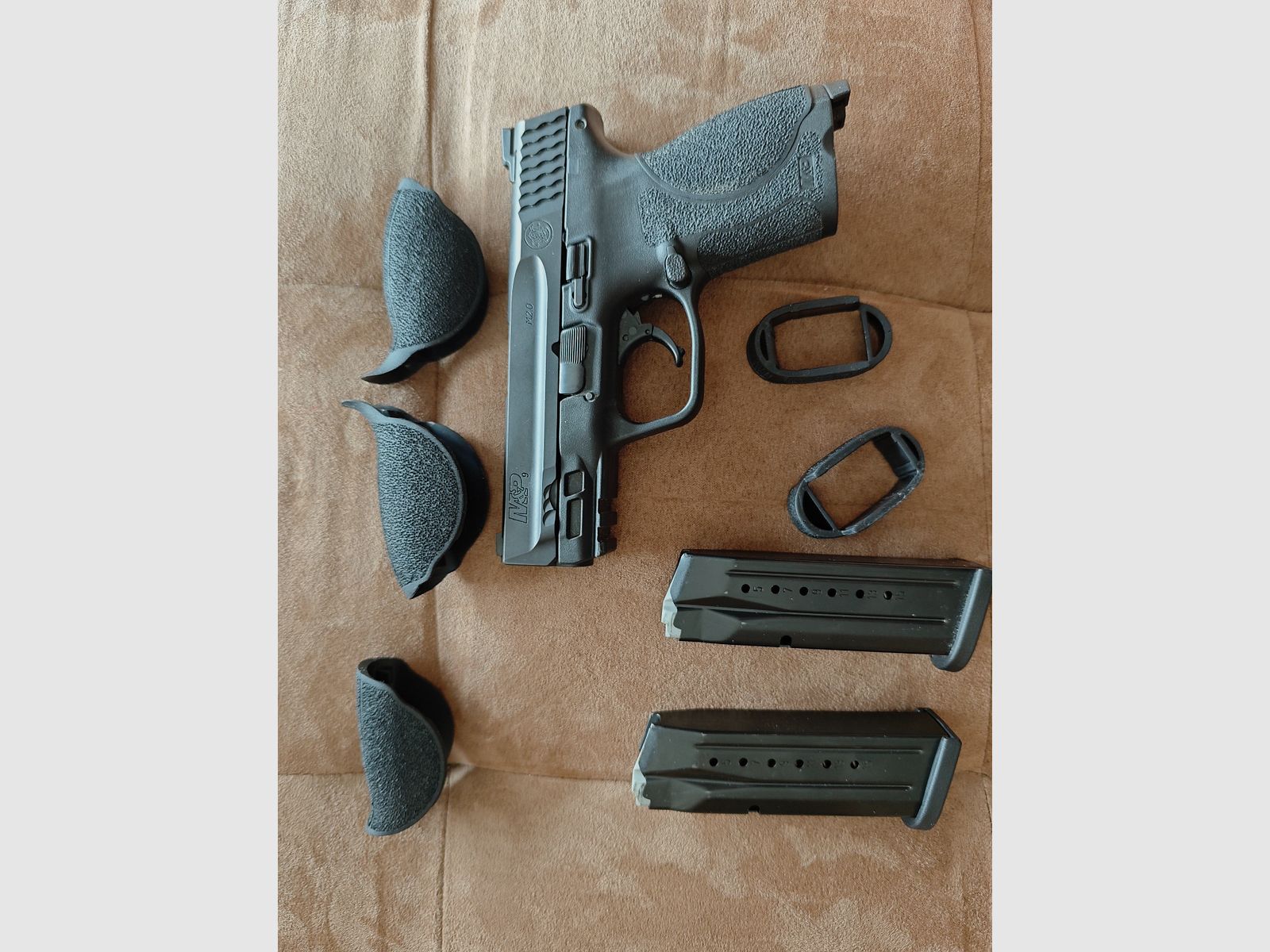 Smith and Wesson Mp9 M2 compact 3.6, image 2 of 7