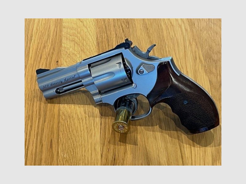 Smith & Wesson 686 Security Special 3" Kaliber .357 Magnum Revolver  (eigendlich neu)