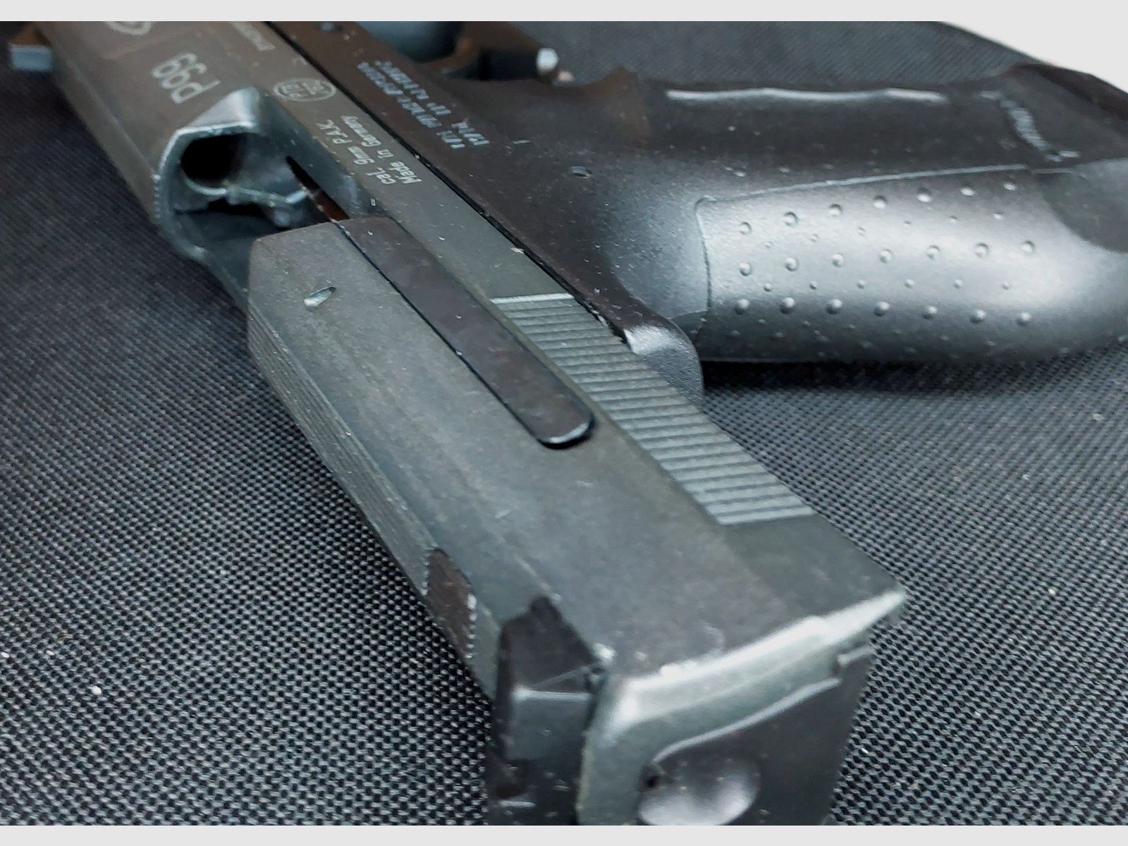 Walther P99 blank firing pistol 9mm P.A.K. (PTB 762) P 99