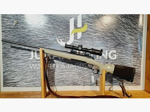 Browning X-Bolt .30-06Spring; Hawke 1-6x24 X Bolt