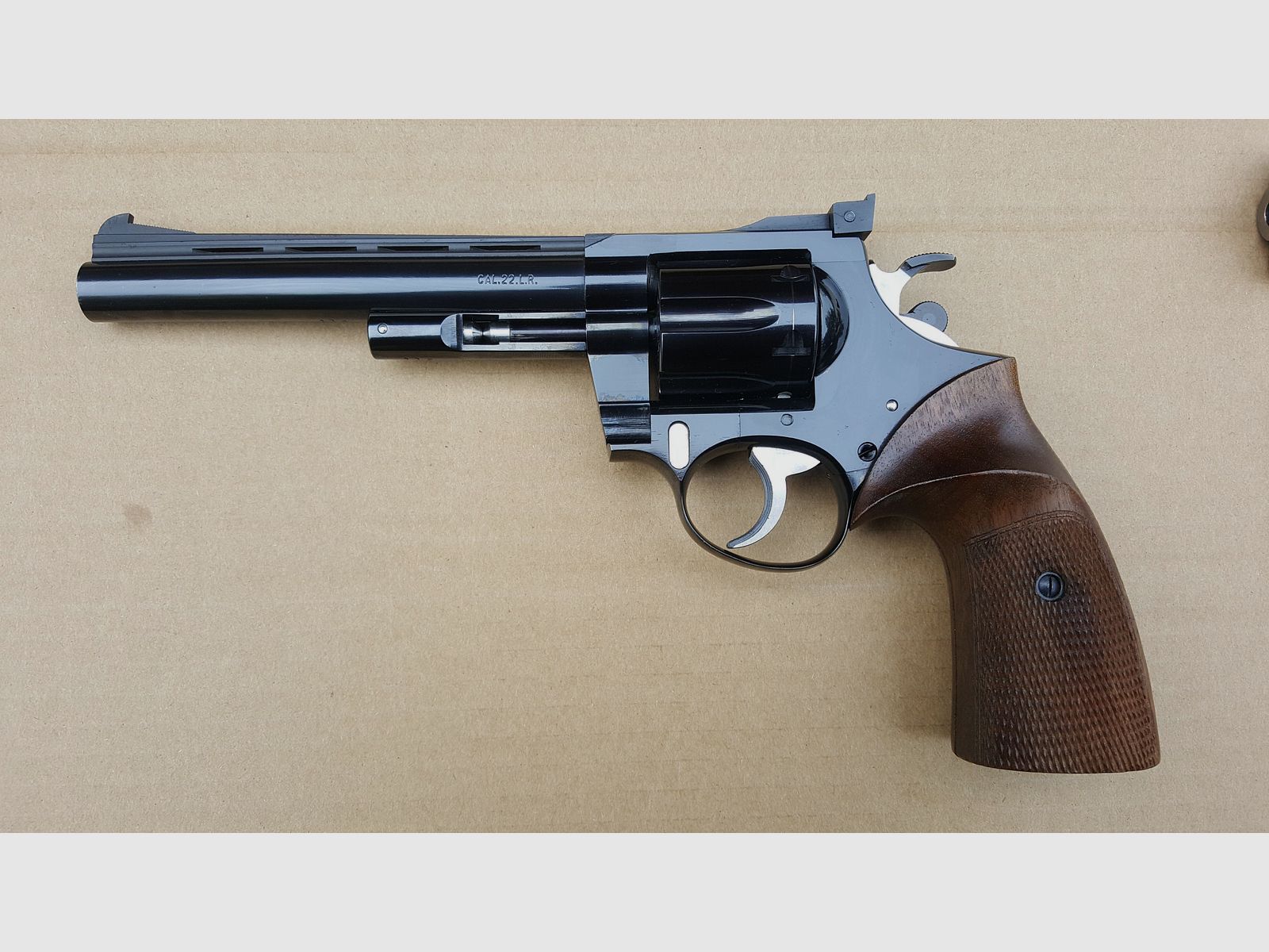 Korth Revolver  Cal. .22 LR   1973  6" Lauflänge