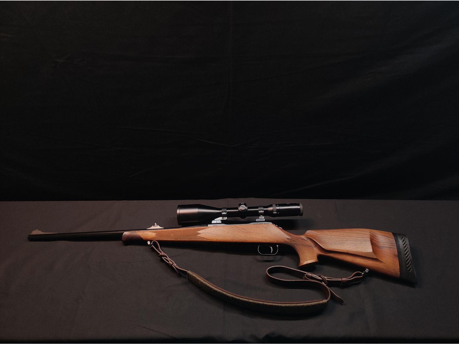 Mauser M94 repeating rifle - .30-06 - Schmidt & Bender 2.5–10x56 - Like new - incl. 183 rounds of ammunition