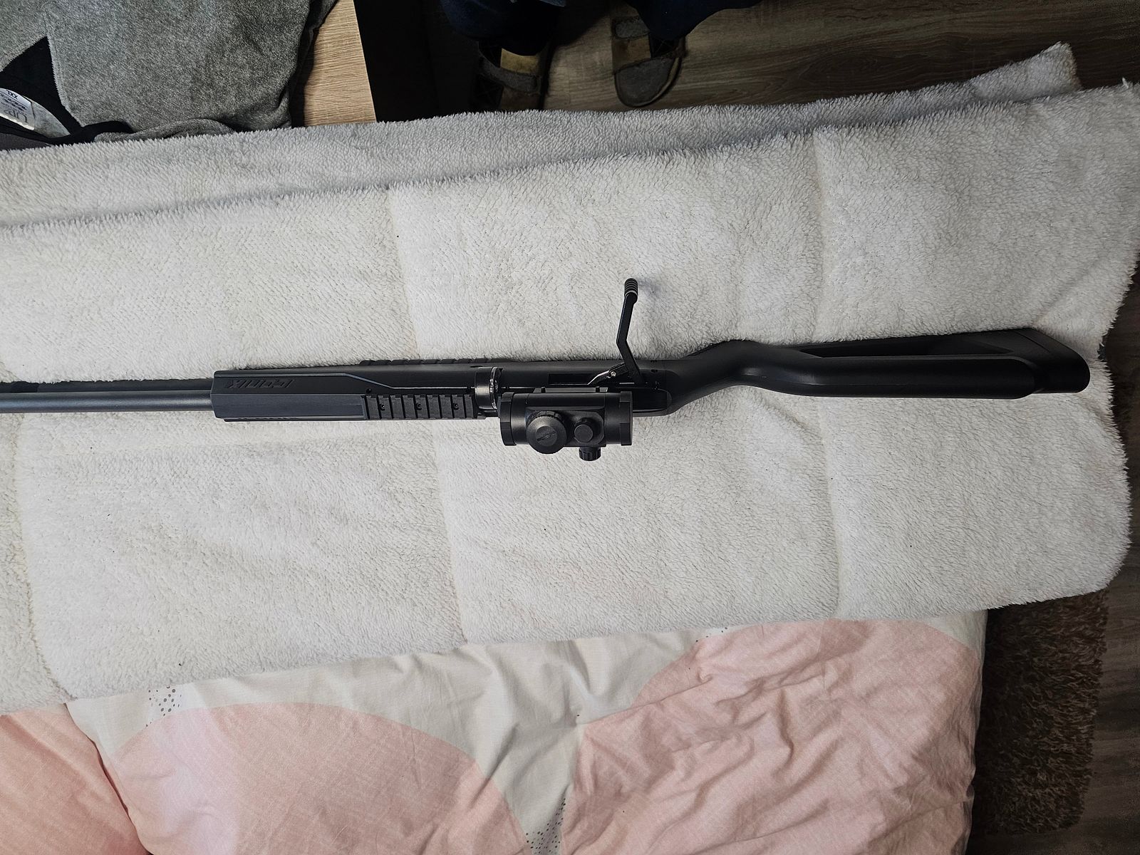 Pressluftgewehr mit Pumpe