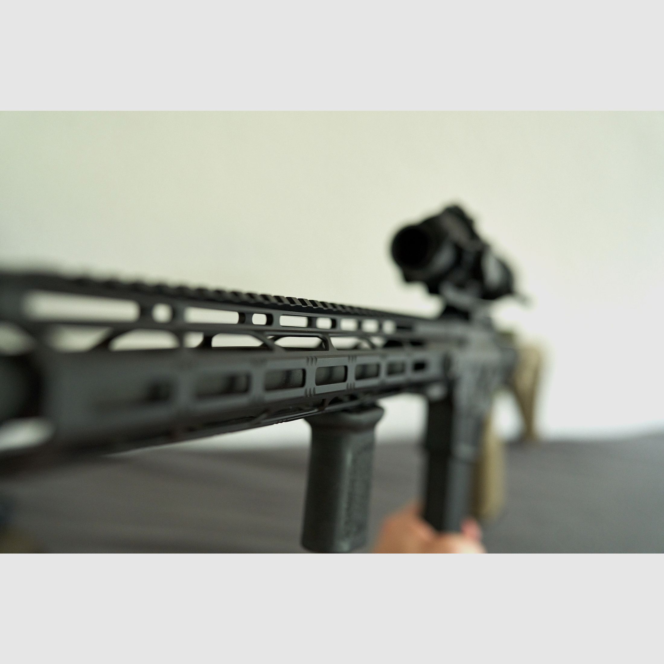 Tippmann Arms M4-22 LTE OD-Green .22 lr – ottime condizioni, circa 25 colpi, accessori Vortex/Hera/Magpul