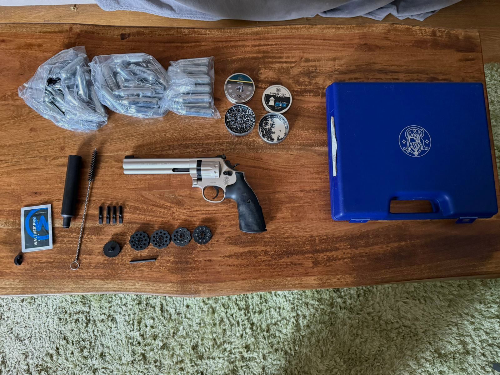 Revolver Co2 UMAREX Smith & Wesson 686 - 6 pollici Nickel 4,5 mm Diabolo