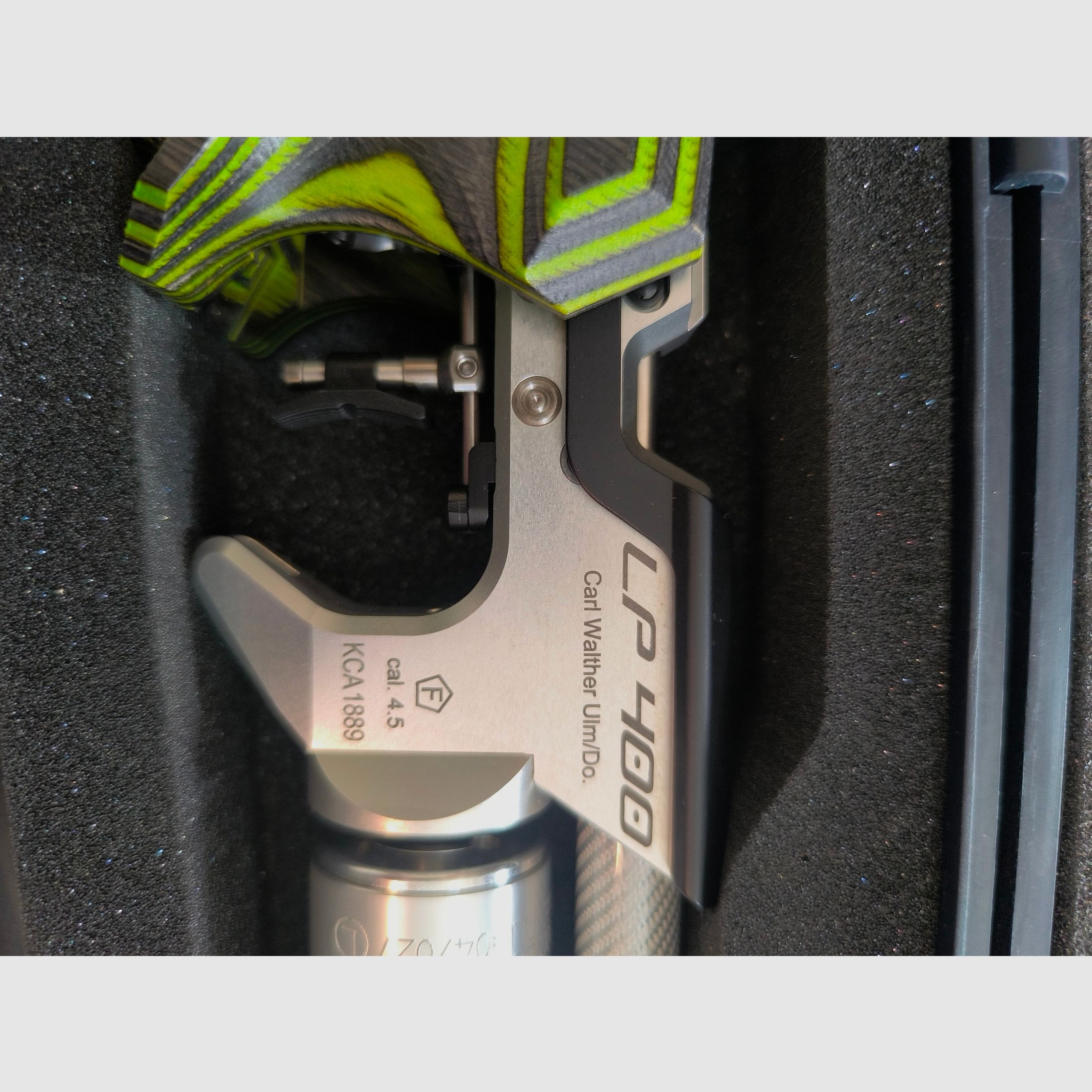 <p>Carabine à air comprimé Walther LP 400 Carbon</p>