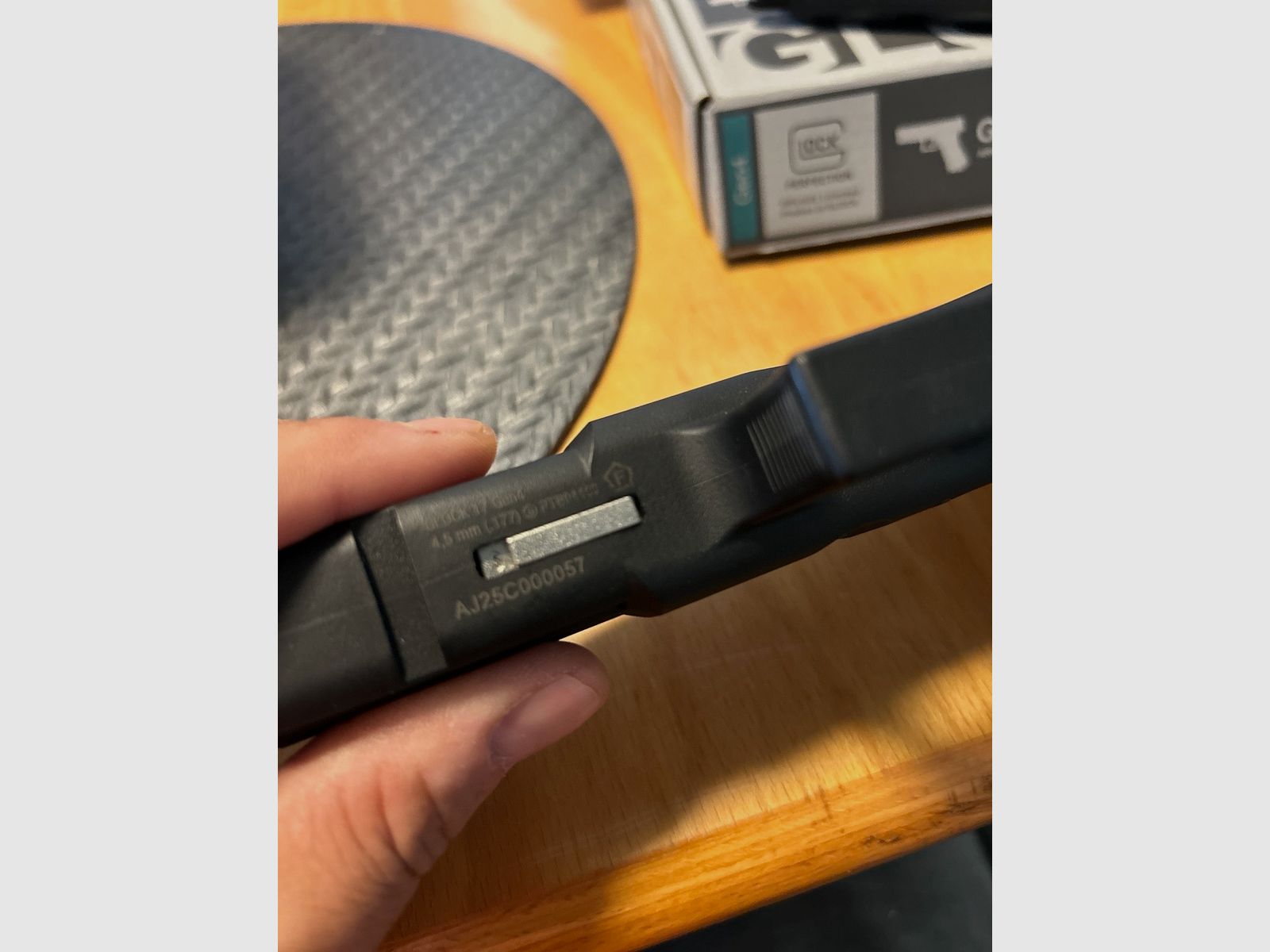 Glock 17 Gen4 Airsoft Co2 BBs