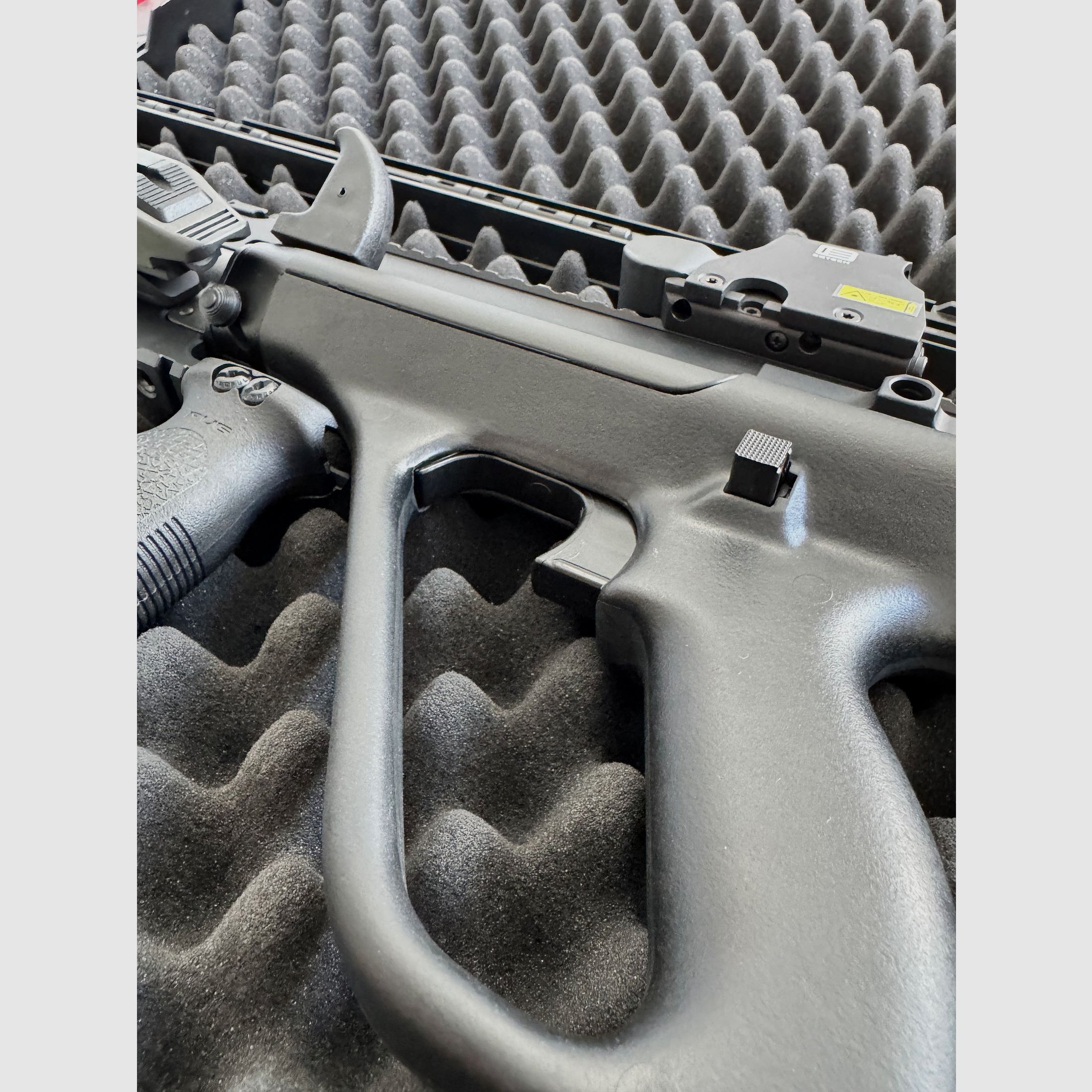 Steyr AUG-Z A3 S.W.A.T. incl EOTECH XPS2-0 & Streamlight TLR RM2