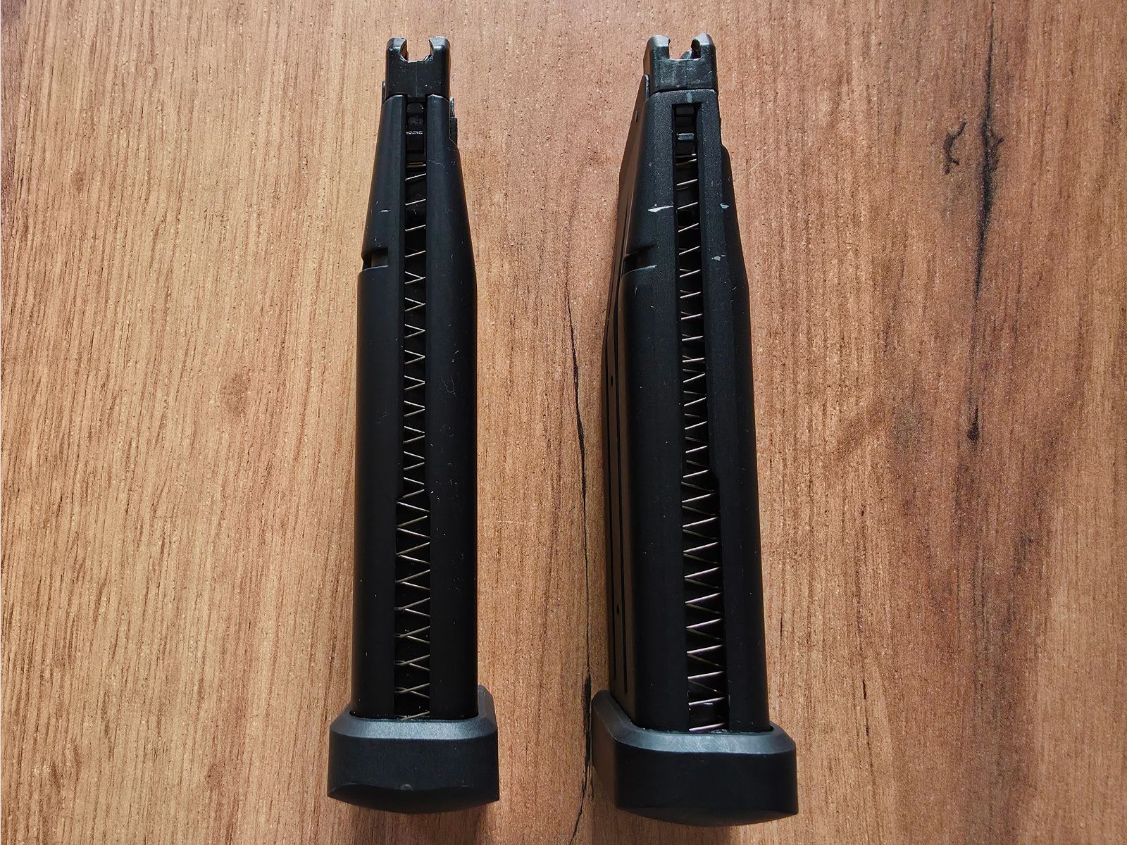 KLI Hi-capa 4.3 Tartarus MK1 GBB + 2 Magazine