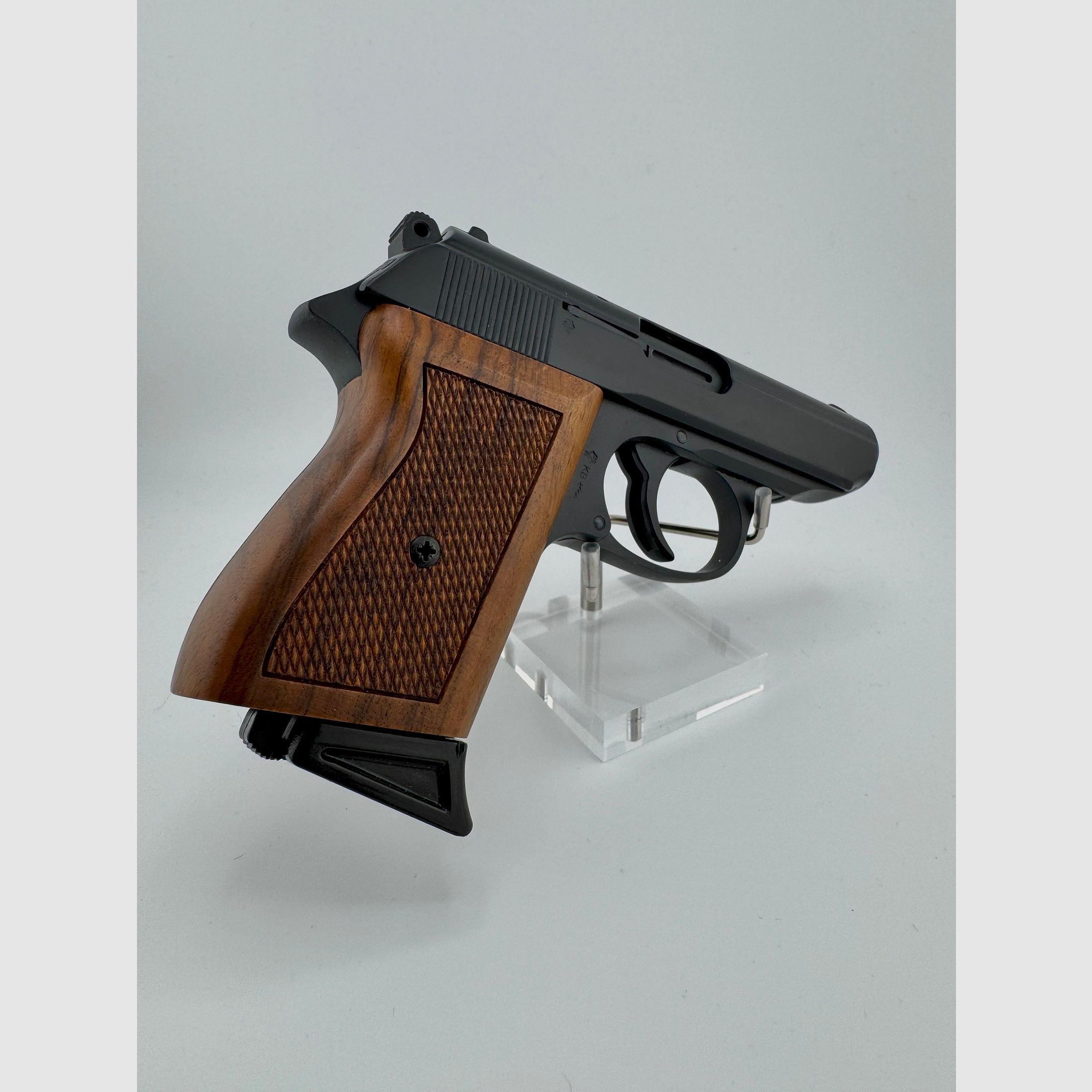 Röhm RG 800 schwarz - PTB 414 - Beschussjahr KB (1991)