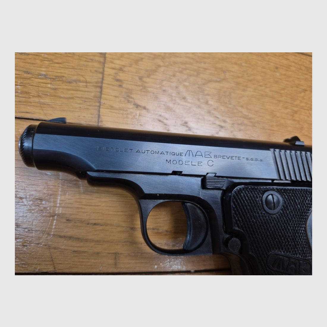 Wspaniały Pistolet « MAB C » – Kaliber 7,65 mm Browning – Fabryka Broni w Bayonne – W oryginalnym pudełku z instrukcją i Certyfikatem Prób – Stan jak nowy! -TBE+++, zdjęcie 7 z 22