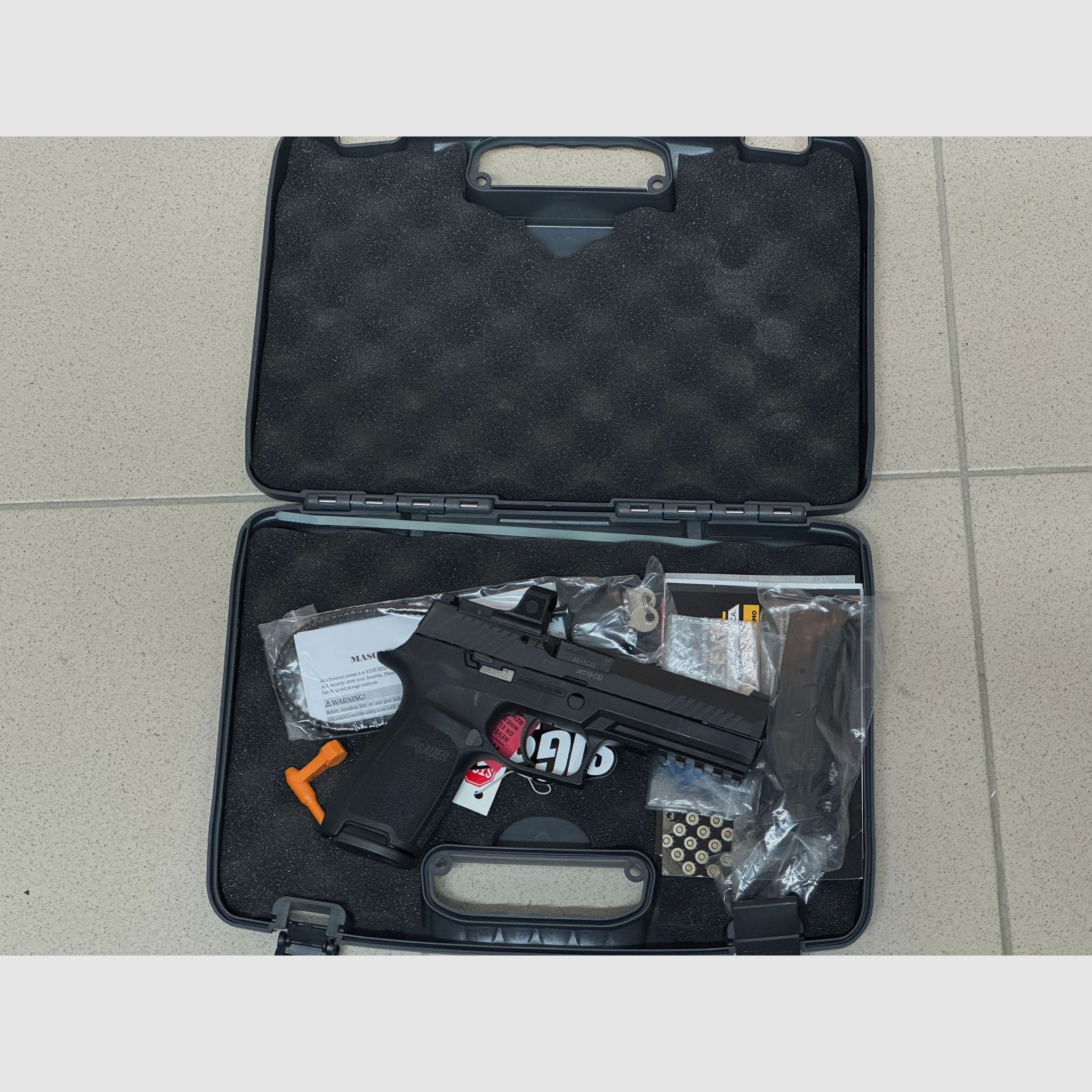 Sig Sauer P320 con Romeo Zero plus