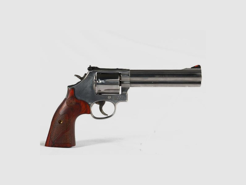 Smith & Wesson 686 Plus DeLuxe 6"